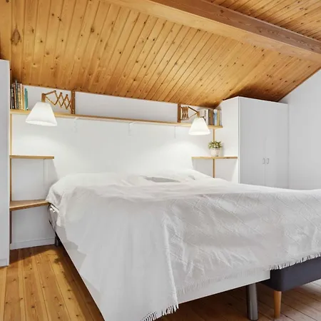 Unique Nature With Panoramic Water Views Ølsted