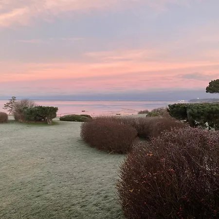 Unique Nature With Panoramic Water Views Hébergement de vacances Ølsted