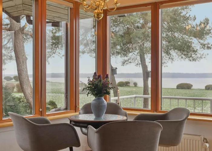 펜션 Unique Nature With Panoramic Water Views *