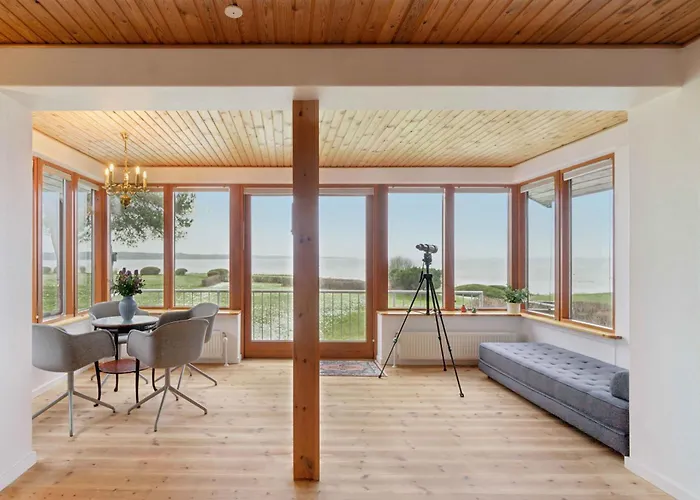 Unique Nature With Panoramic Water Views