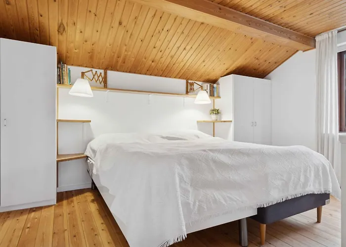 Unique Nature With Panoramic Water Views Ølsted